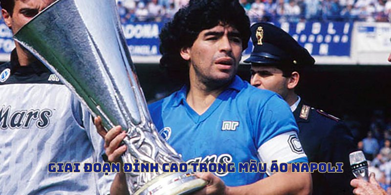 Giai đoạn đỉnh cao của ông chính là trong màu áo Napoli